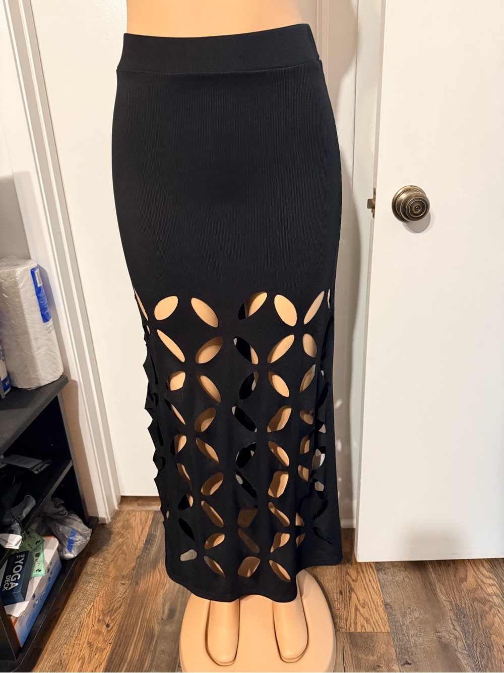SHEIN Black Cutout Maxi Skirt with Geometric Panels - Picture 3 of 6